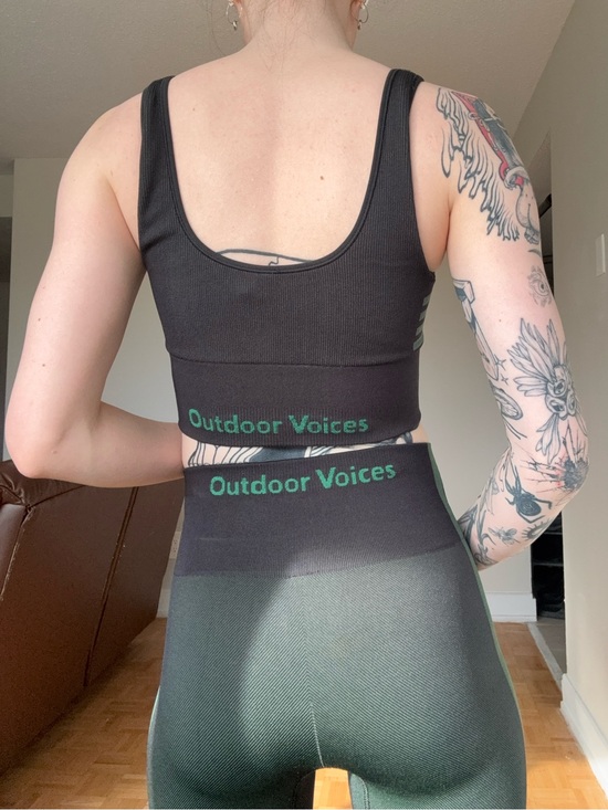 Outdoor Voices Pants - Outdoor Voices Black and Green Gradient Seamless Workout Set